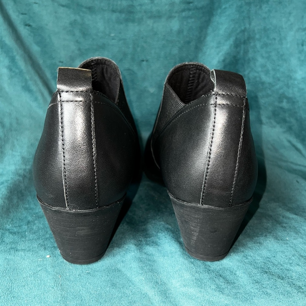 Munro Jessie Bootie View 5